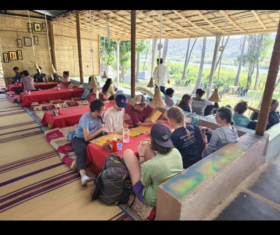 River Bay Hampi Hotel Bagian luar foto