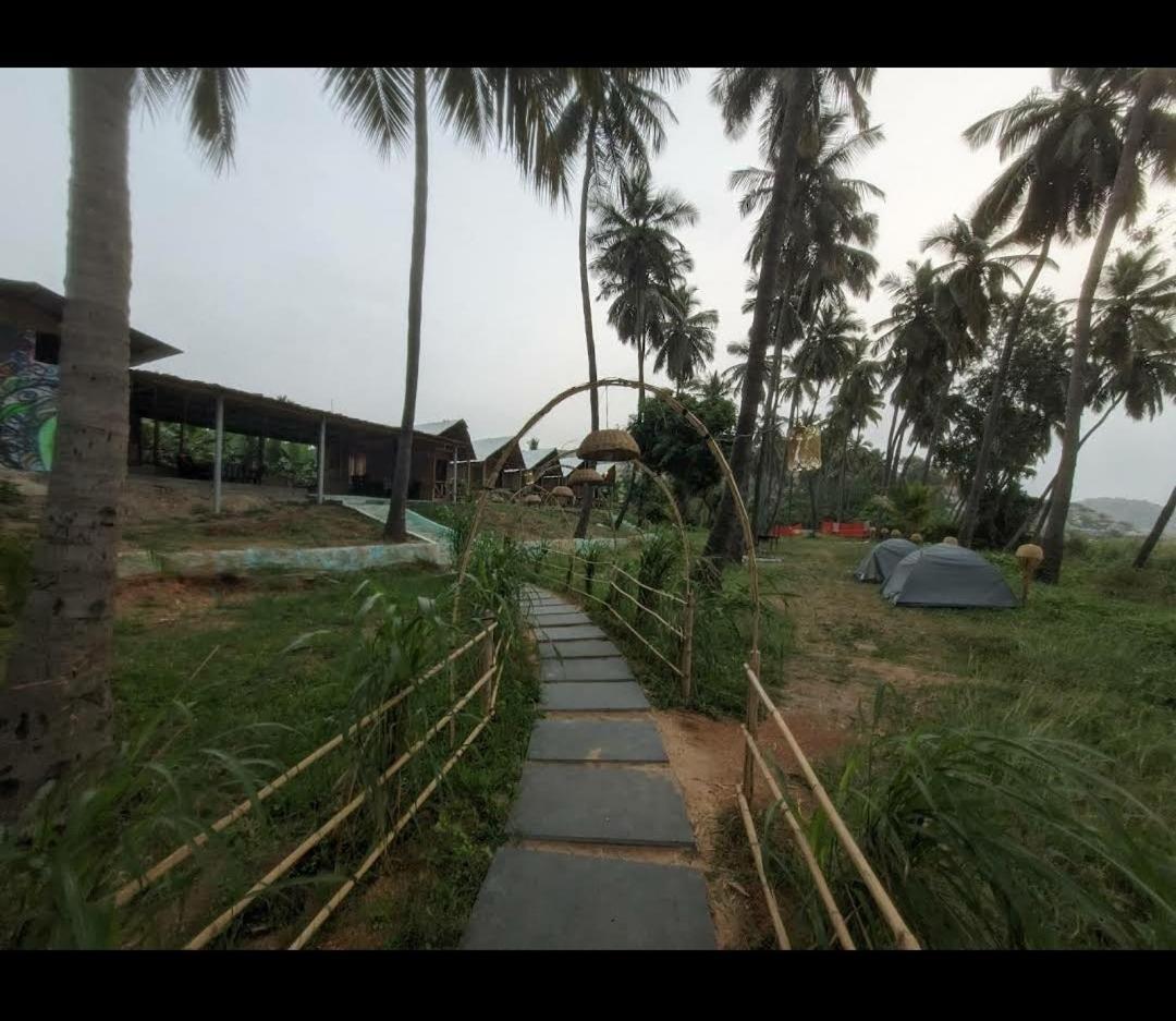 River Bay Hampi Hotel Bagian luar foto